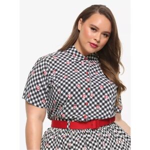 Her Universe Disney Villains gingham apples top